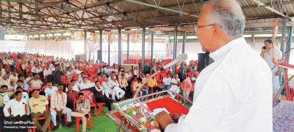 होली मिलन के बहाने कांग्रेस प्रत्याशी कार्यकर्ताओं से मिले