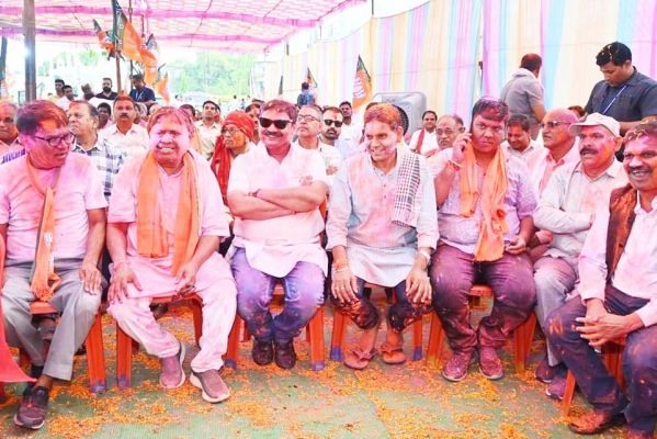 भाजपा का होली मिलन समारोह