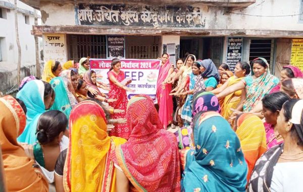 गांव-गांव में शत प्रतिशत मतदान करने लिया जा रहा संकल्प
