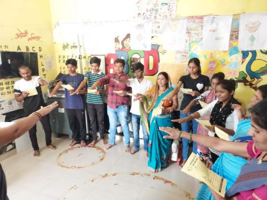 शहर से लेकर गांव-गांव में स्वीप संगोष्ठी,  लोगों ने संकल्प पत्र पर किया हस्ताक्षर 