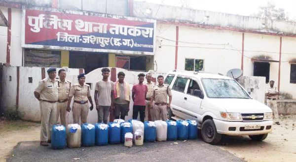 पांच सौ लीटर ताड़ी जब्त, 3 आरोपी गिरफ्तार 