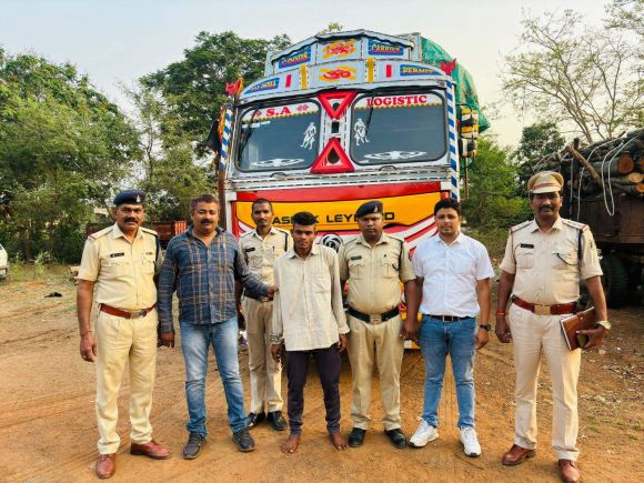 धान से लदे ट्रक की चोरी, गिरफ्तार