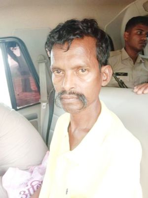 आदिवासी नेता के घर से बारूद-डेटोनेटर समेत बैनर-पोस्टर बरामद