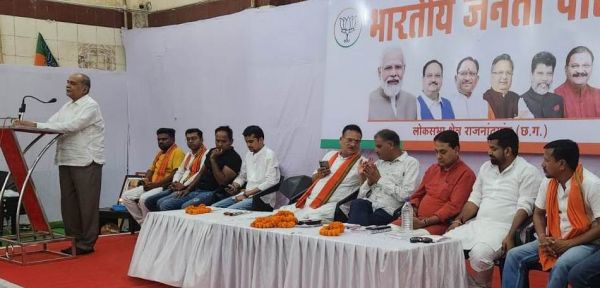 प्रत्येक बूथ में 370 वोटों की बढ़ोत्तरी का लक्ष्य युवा मोर्चा करे पूरा - पारख