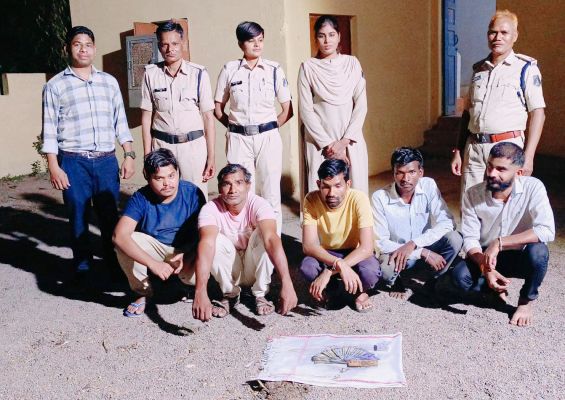 5 जुआरी गिरफ्तार