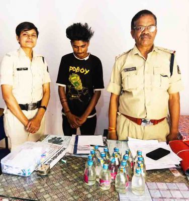 19 पौवा के साथ आरोपी पकड़ाया
