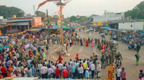 गोटाटोला हाट बाजार में चला मतदाता जागरूकता अभियान