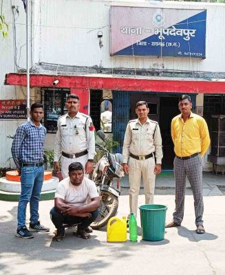 बाइक पर शराब तस्करी, युवक पकड़ाया