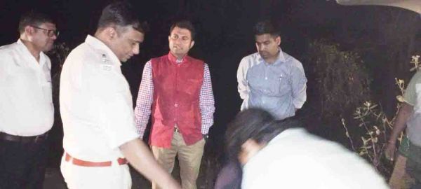 कलेक्टर, एसपी निकले फील्ड पर, चेक पोस्ट का किया निरीक्षण