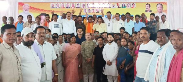 आमचुनाव में जीत के लिए कार्यकर्ताओं से दिग्गजों ने की सीधी बात