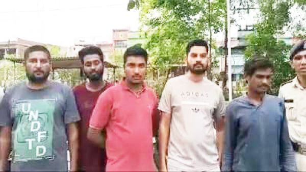 वाहन चोर गैंग गिरफ्तार 