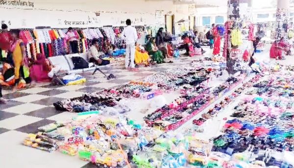 3 करोड़ के हाईटेक बस स्टैंड का बुरा हाल