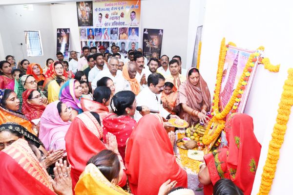 माता कर्मा की 1008वीं जयंती की  महाआरती में शामिल हुए विधायक 