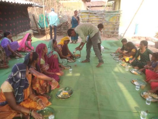 भक्त माता कर्मा की जयंती पर भंडारा