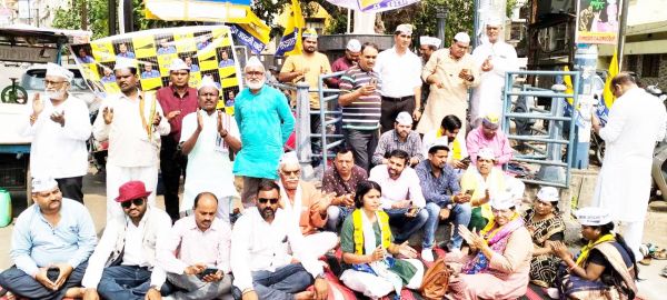 केजरीवाल के रिहाई के लिए आप नेताओं ने किया उपवास