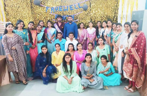 एमएससी वनस्पतिशास्त्र के विद्यार्थियों का विदाई समारोह 