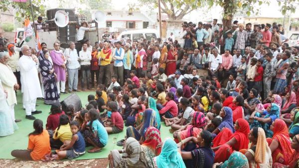 केंद्र की सरकार बनने पर गरीब परिवार की एक महिला को सालाना मिलेगा एक लाख- भूपेश