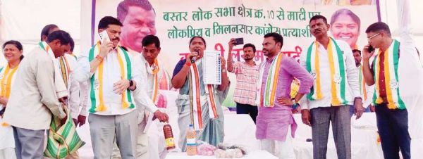  पड़ोसी राज्य की मंत्री पहुंचीं पटनम, तेलुगू में प्रचार कर लखमा के पक्ष में मांगा वोट