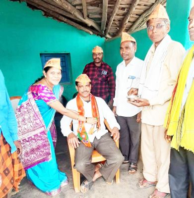 वरिष्ठ कांग्रेसी बंधन मरकाम ने थामा भाजपा का हाथ