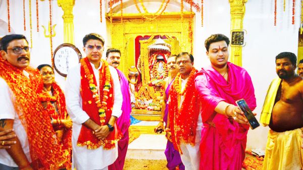 सचिन पायलट ने की माँ दंतेश्वरी की  पूजा-अर्चना 