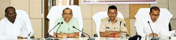 संभागायुक्त ने ली चुनाव तैयारी बैठक