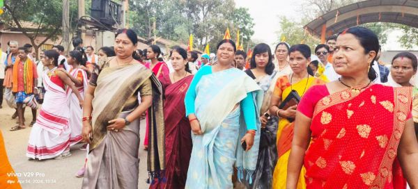 वनवासी कल्याण आश्रम में सरहुल सरना पूजा 