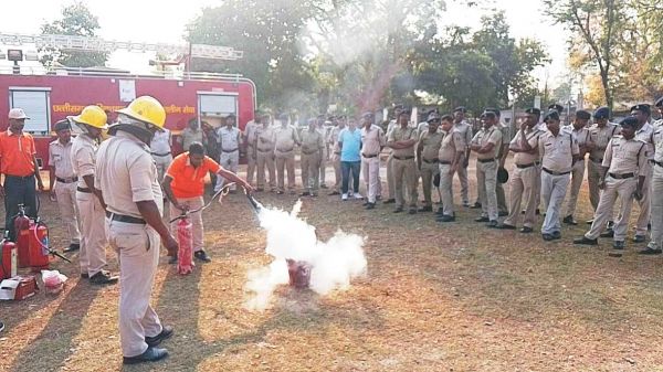 आगजनी घटना से निपटने एक दिनी प्रशिक्षण