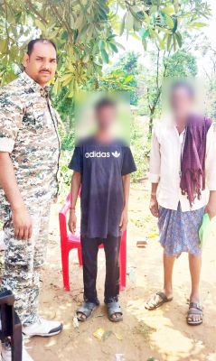 पुलिस ने भटके मानसिक बीमार युवक को परिजनों से मिलाया