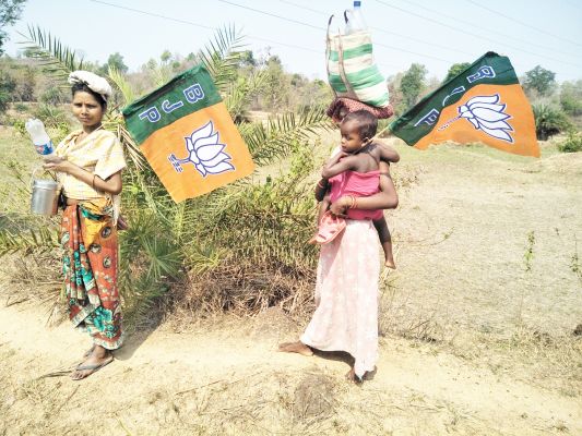 सता का संग्राम: प्रचार अभियान पर गर्मी भारी