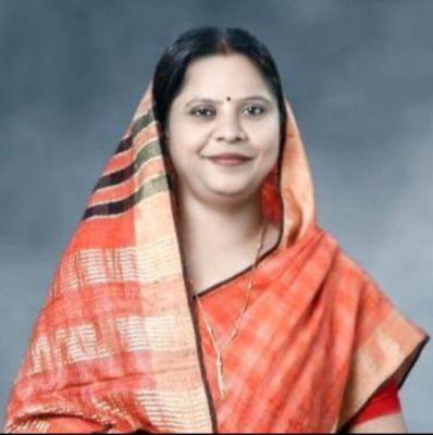 महिलाओं को एक लाख सालाना देने का वादा और भरवाया जा रहा फार्म झूठा और फर्जी -रूपकुमारी