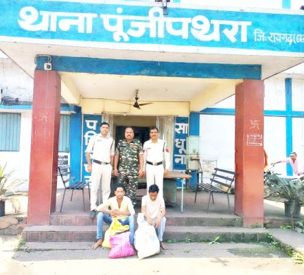 दो जगह दबिश, 35 लीटर महुआ शराब जब्त