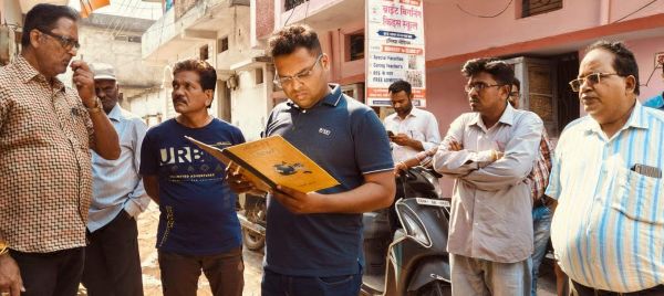गैरहाजिर कर्मचारियों को लेकर आयुक्त ने जताई नारजागी