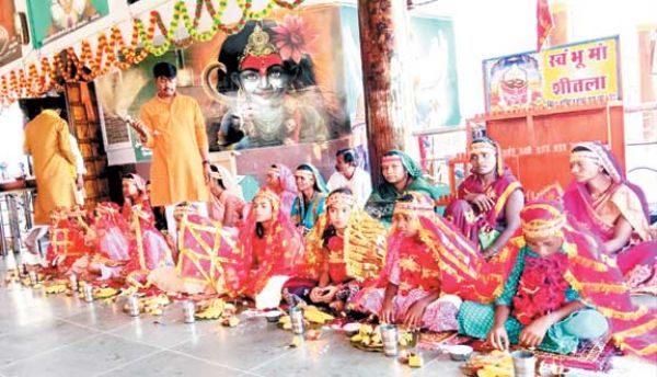 सिहावा शीतला शक्तिपीठ में कन्या भोज