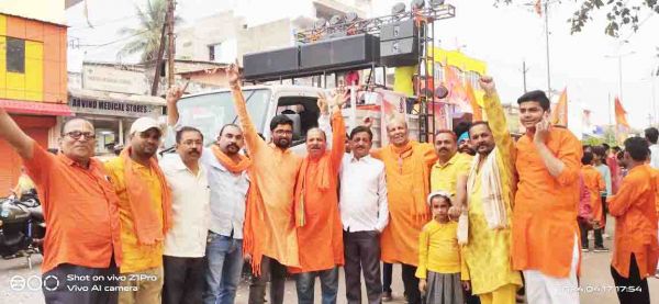 रामनवमी पर निकाली शोभायात्रा