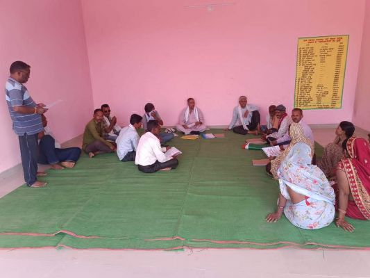 कांग्रेस की घोषणाओं  से कराया अवगत 