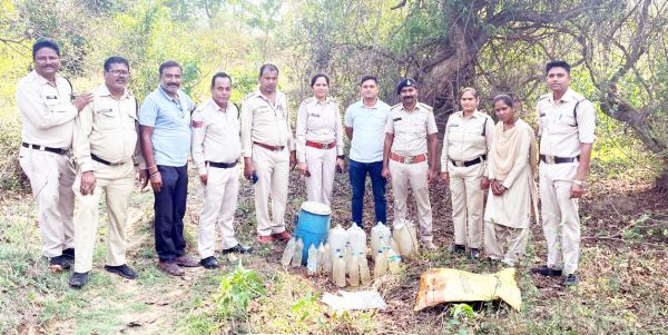 महुआ शराब जब्त