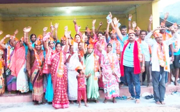 प्रेमलता नागवंशी ने भोजराज  नाग के लिए मांगा वोट