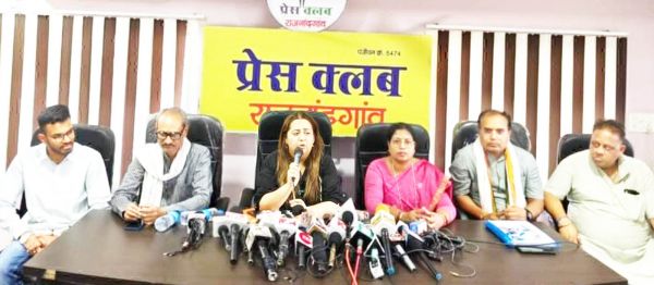 भाजपा का घोषणा पत्र मोदी के फोटो एल्बम के अलावा कुछ नहीं-राधिका