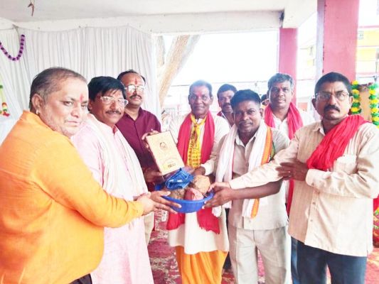 शीतला शक्ति पीठ सिहावा में भोजनदाताओं का सम्मान