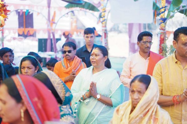 अष्टप्रहरी अखंडकीर्तन महायज्ञ में शामिल हुईं विधायक गोमती