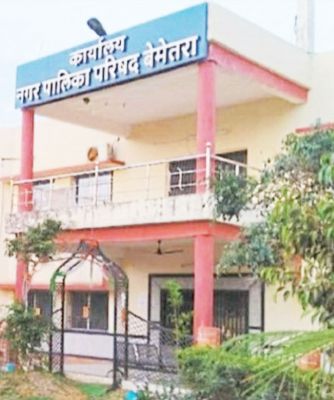 जिले के निकायों में कर्मचारियों की कमी का  कामकाज पर असर, बेमेतरा में 29 पद खाली