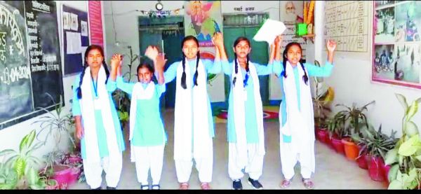 विद्यालयों में रंगोली, नुक्कड़ नाटक, रैली के माध्यम से मतदाता जागरूकता का संदेश