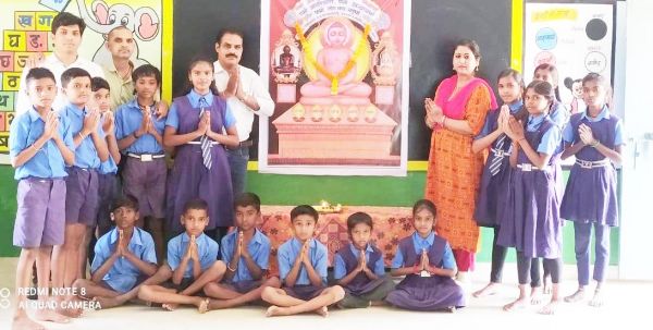 महावीर के सिद्धांतों को अपनाने ली शपथ