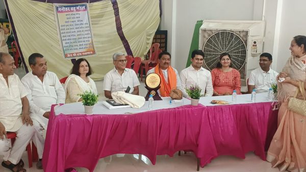 महावीर जयंती पर नि:शुल्क नेत्र परिक्षण एवं चश्मा वितरण 