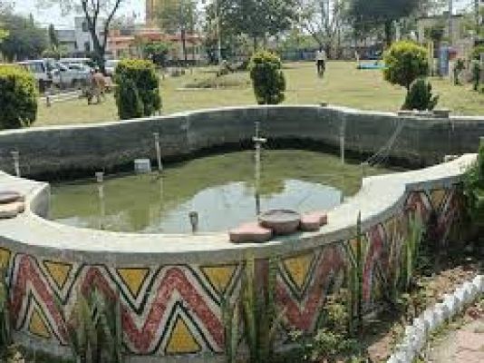 बाग बगीचों का रखरखाव नहीं 