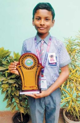 सेंट मेरी स्कूल के छात्र का नवोदय में चयन