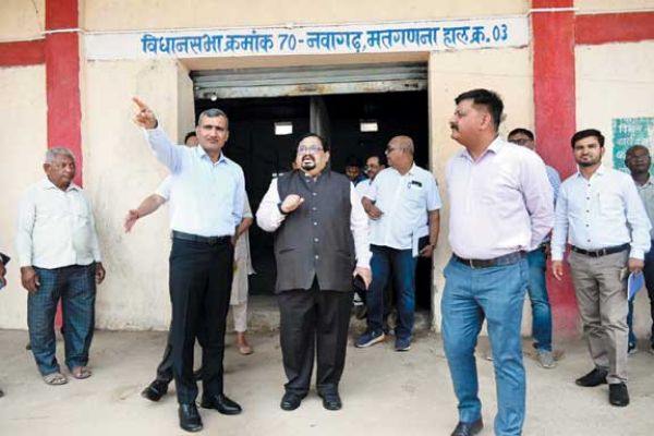 निर्वाचन का कार्य पूरी गंभीरता के साथ समय पर पूरा करें- प्रेक्षक