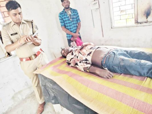 डीजे में नाचने की बात पर झगड़ा, चाकूबाजी