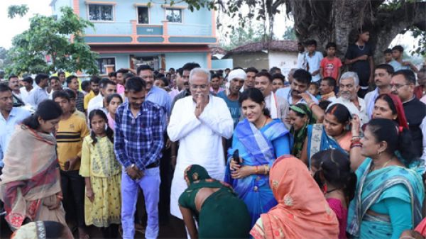 जुमलेबाजों को कराएं वोट की ताकत का अहसास- भूपेश बघेल
