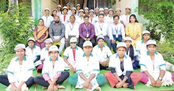 आरसेटी में सिलाई व खिलौने बनाने का निशुल्क प्रशिक्षण